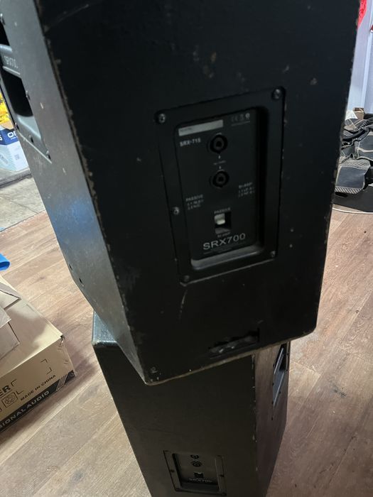 Колонки JBL и микрофоны