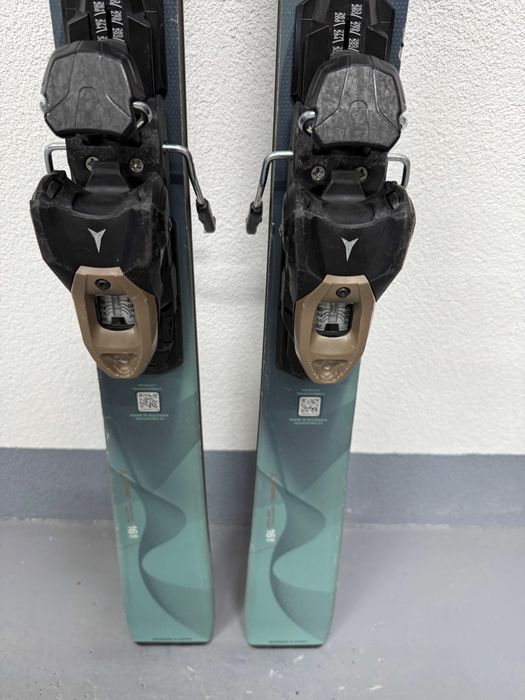 schi atomic cloud q8 L161cm si 147cm