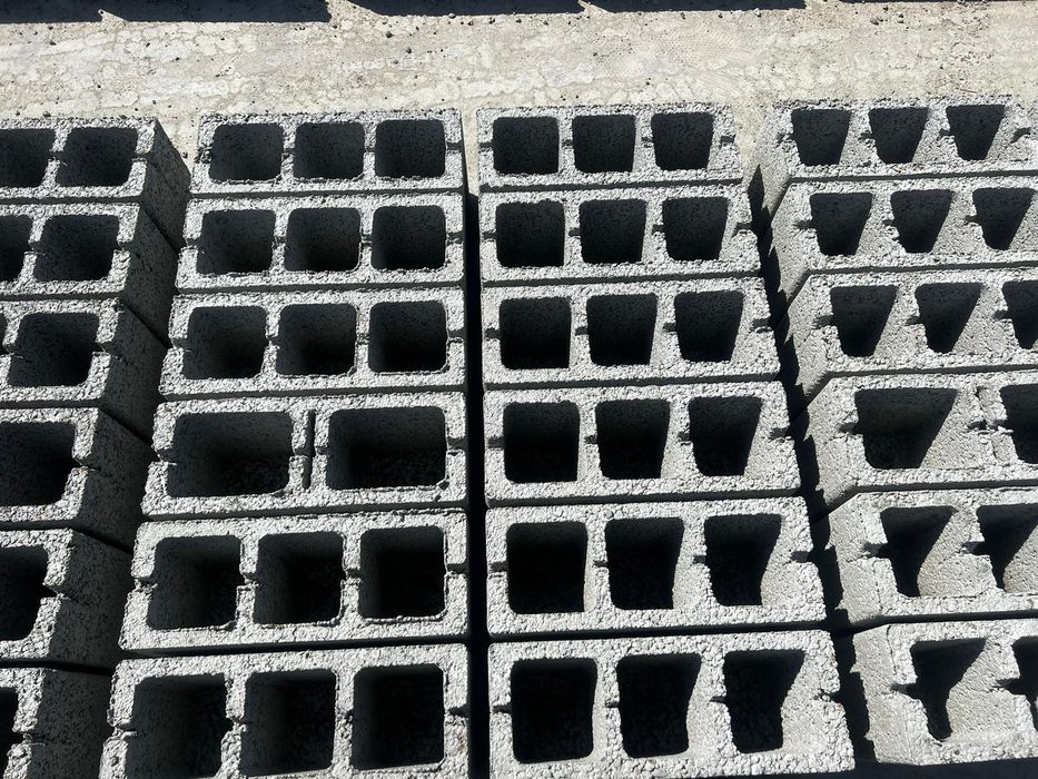 Boltari aparenti  pentru garduri și zidarie