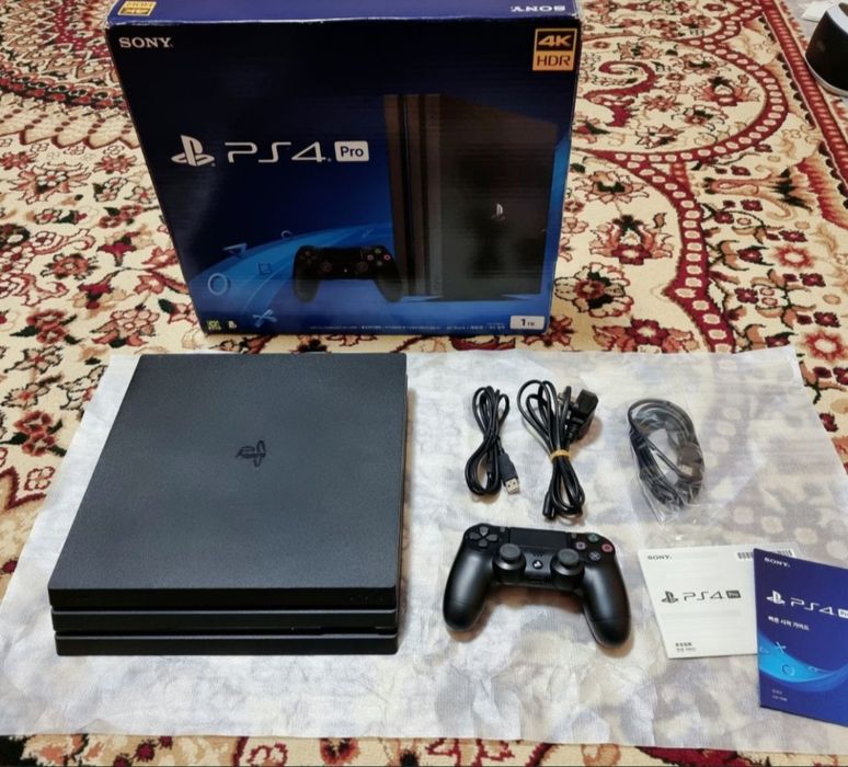 Play station 4 Pro 1TB