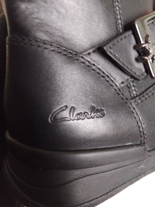 Нови детски ботуши Clarks.Естествена кожа.