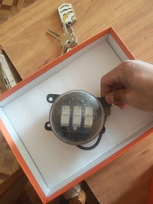 Продам противотуманки, led. Состояние отличное.