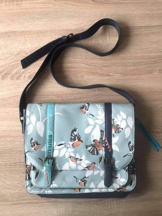 Чанта с дръжка за през рамо