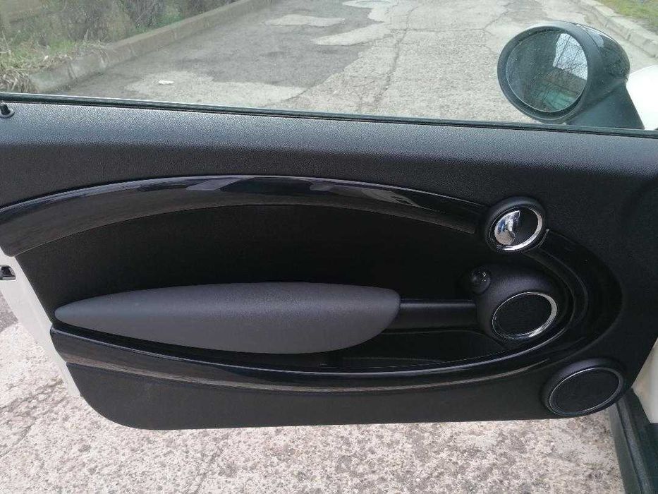 Mini Cooper 1,6 benzină,2010,crem,manuală,piele,impecabilă