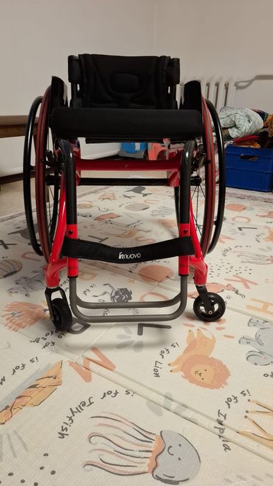Продам инвалидную коляску