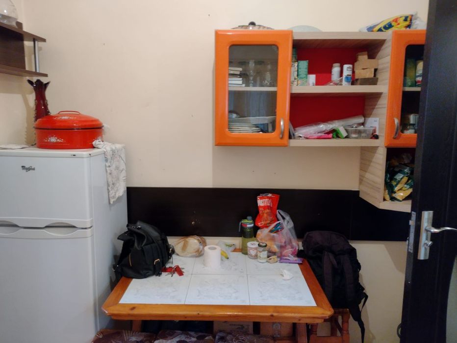 Garsoniera de vânzare