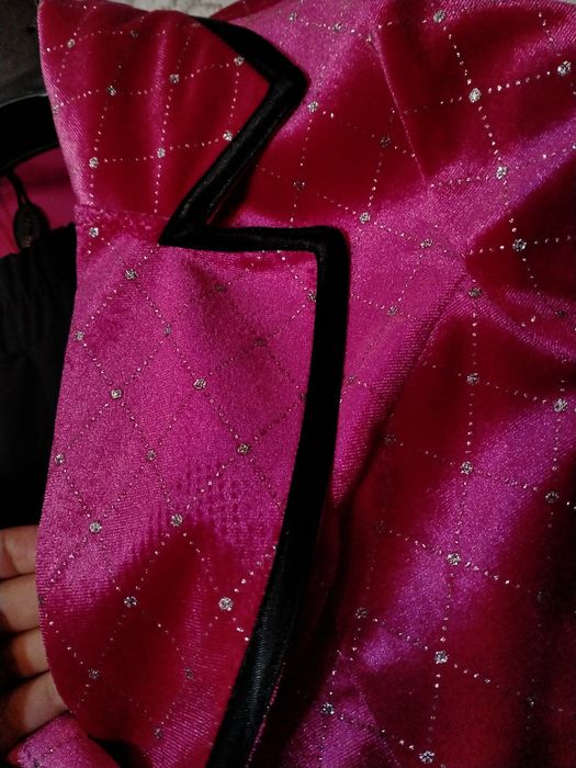 Двойка. Яркий верх и юбка