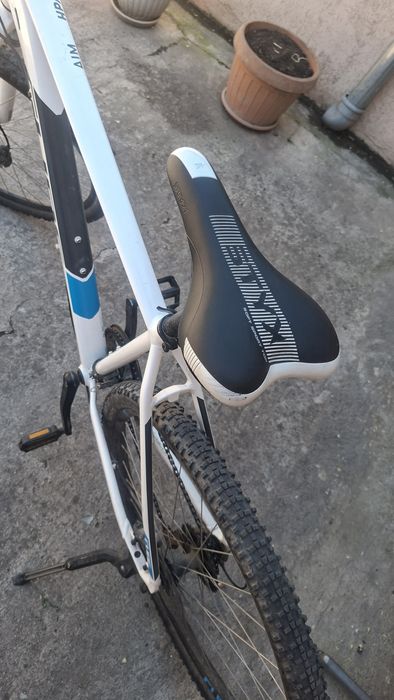 Bicicletă Cube Aim Race 29 - Frâne Hidraulice - Model Alb/Albastru