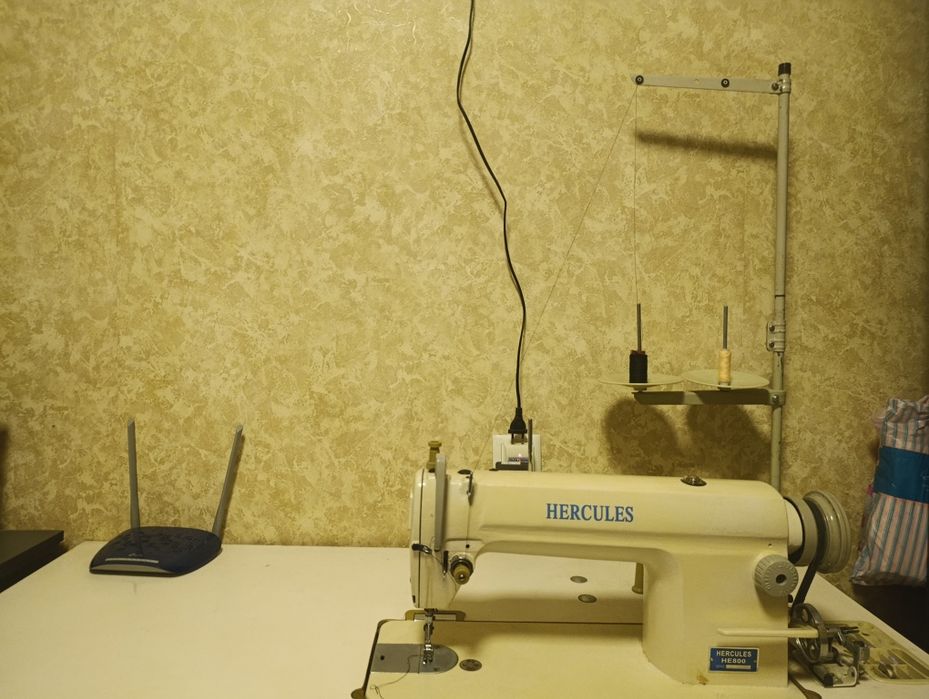 Швейная машина HERCULES HE 800