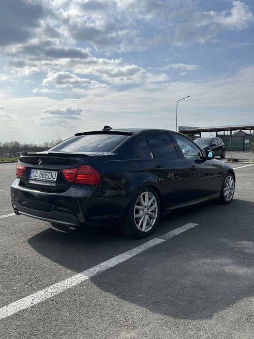 BMW Seria 3 2011 — imagine 2