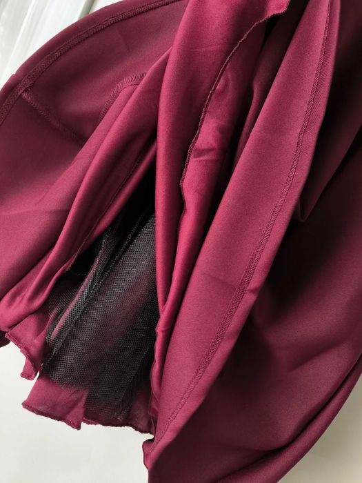 Чисто нова официална рокля