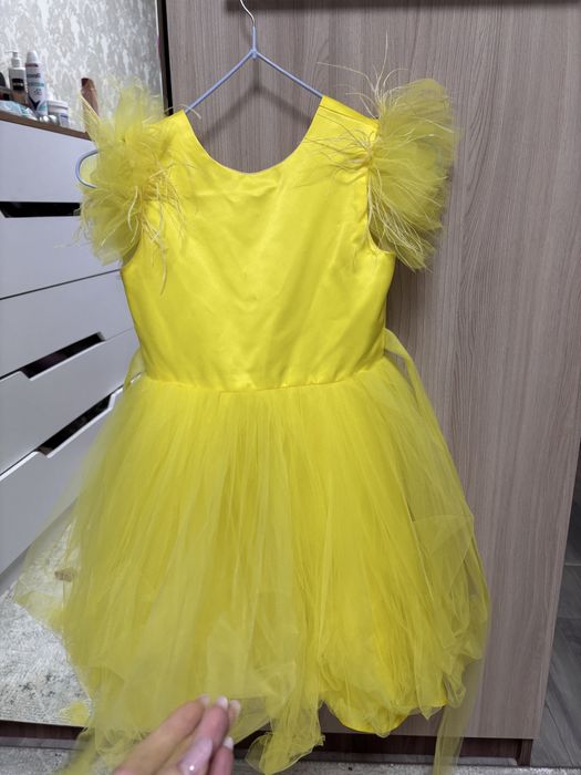 Продам платье на девочку