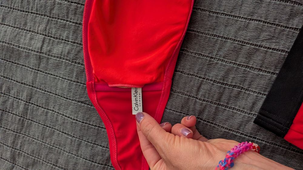 Бански Calvin Klein и Tommy Hilfiger