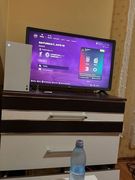 Consolă xbos Siria x memori 1 tera varianta digitală accept schimburi