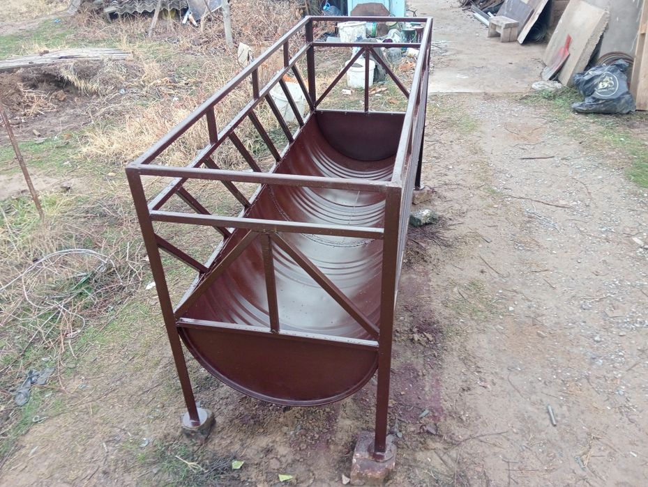 Астау, Ақыр (кормушка )