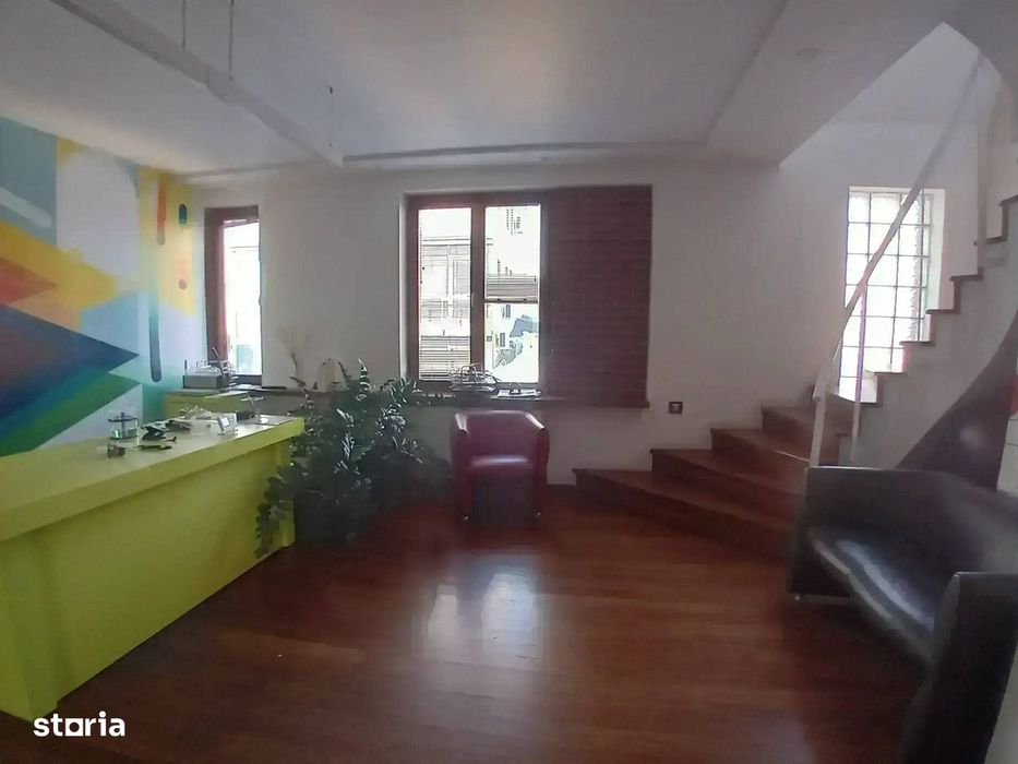 Triplex luminos cu rooftop de 80 mp, în Dorobanți