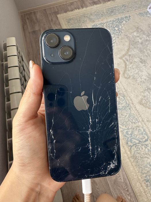 Apple IPhone 13 128GB темносиний