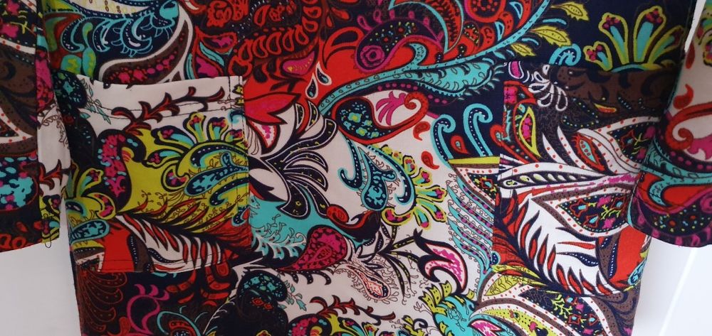 Vand rochie inflorata