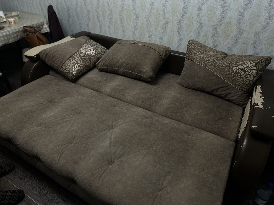 Продам диван б/у