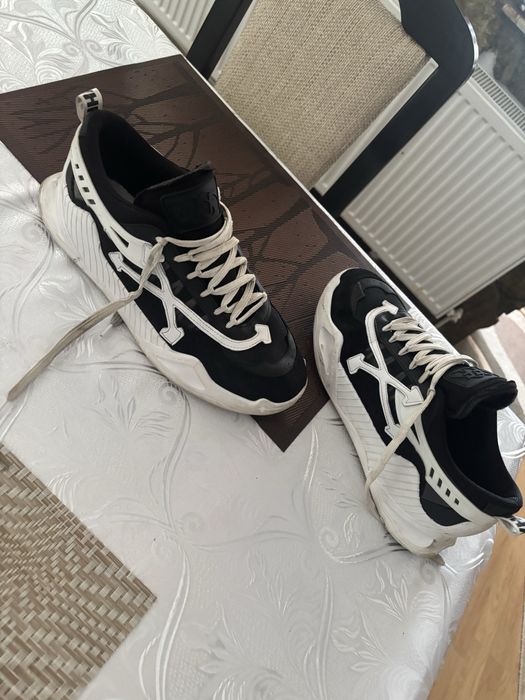 Off white odsy.