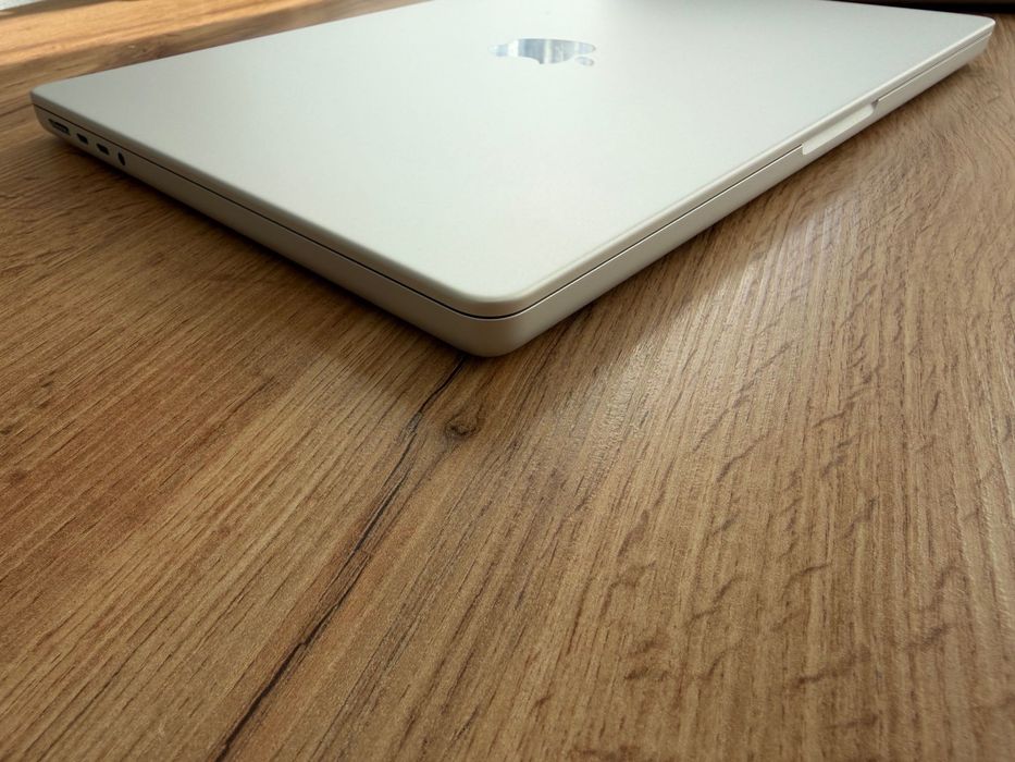 НОВ MacBook Pro 14" M4 PRO Chip 14-CPU/ 20-GPU/ 24GB RAM/ 1TB SSD В ГАРАНЦИЯ