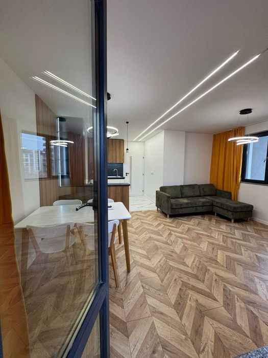 От собственик! Нов тристаен луксозен в Смирненски- първи наемател