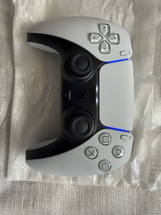 Playstation 5 почти новая