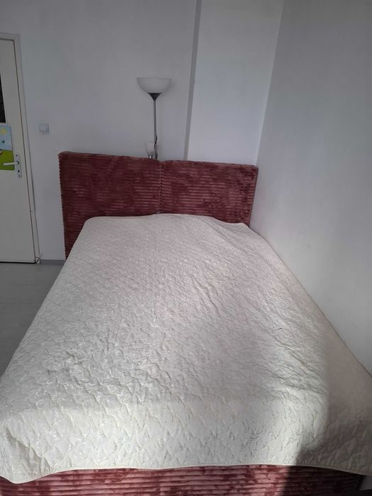 Тапицирано легло 140/200 с дамаска с включен матрак, механизъм -600 лв