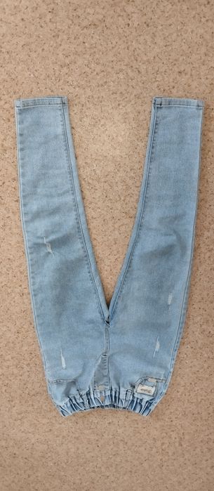 Джинсы все по 2000тг