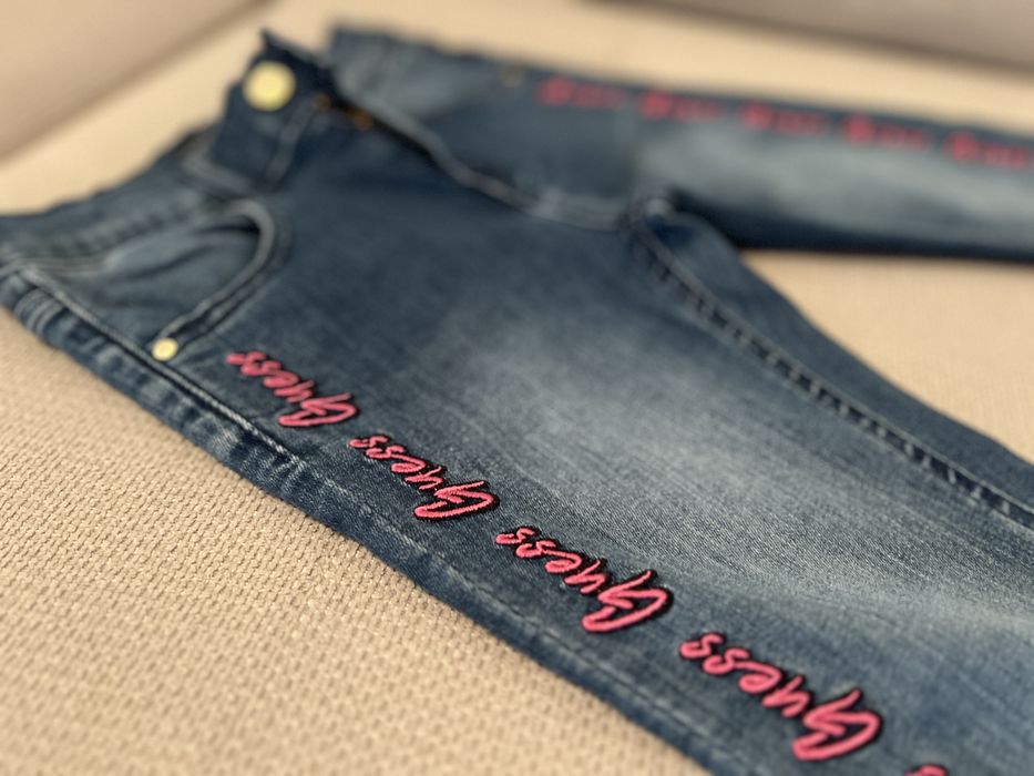 Дънки Guess + тениска Guess