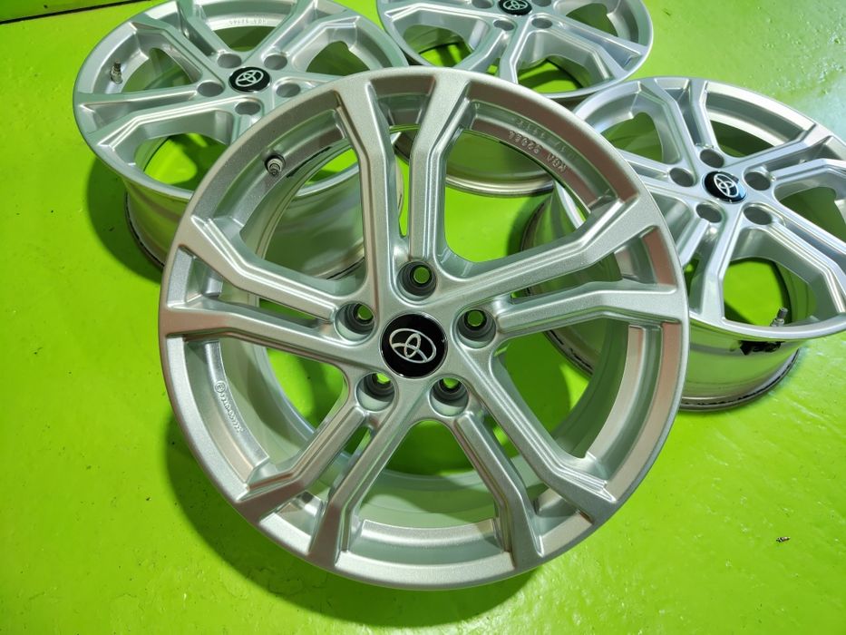 17 5x114.3 Toyota лети джанти 5х114.3 Тойота лети джанти