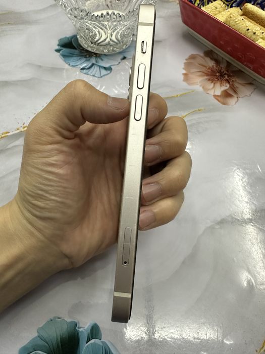 Айфон 12, 128г Белый