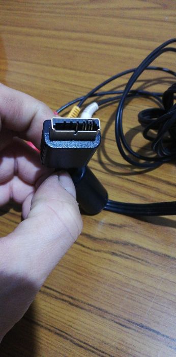 Провод к телевизору от Sony PlayStation