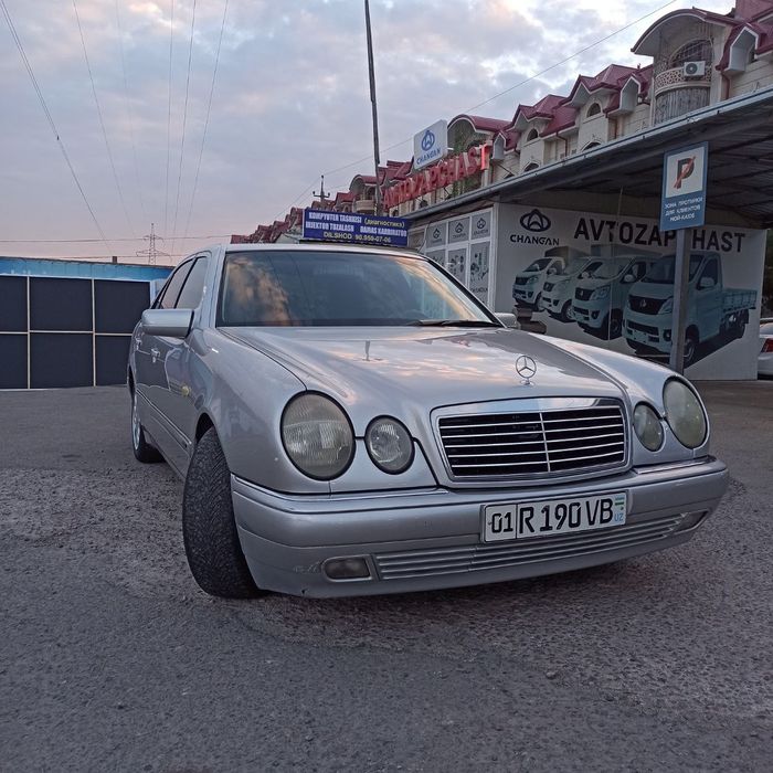 Mercedes Benz W210 E200