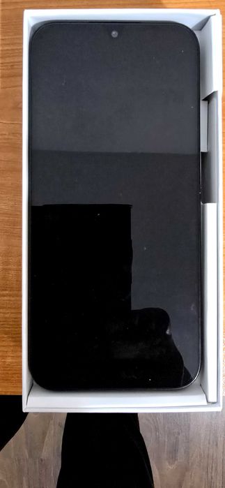 Продавам чисто нов телефон Redmi 15C