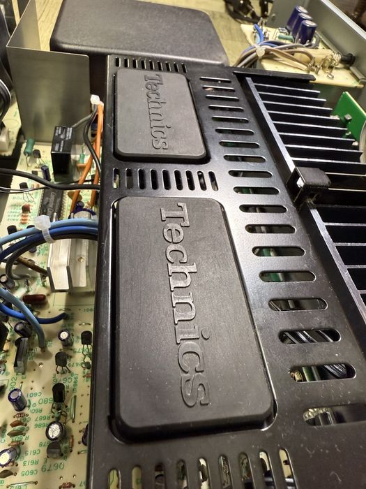 Technics SU-V10X Качествен стерео усилвател