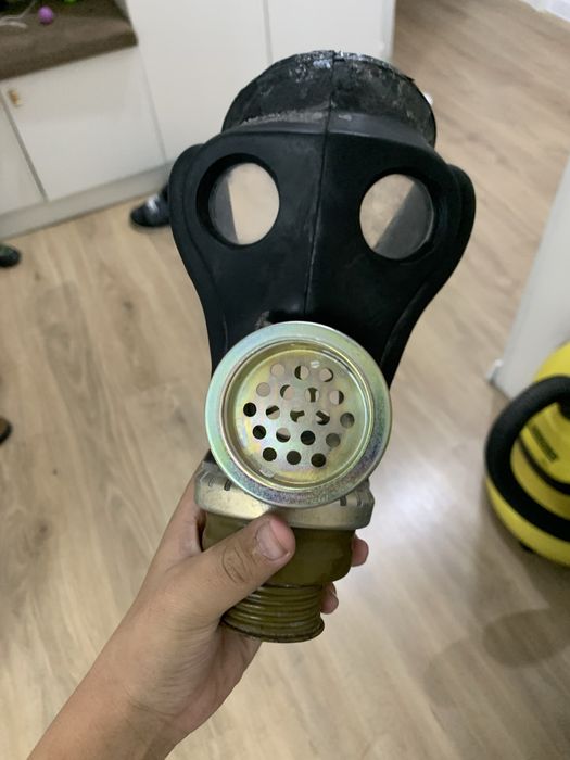 Противогазы новые хорошое состояние