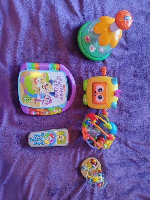 Бебешки играчки здрави