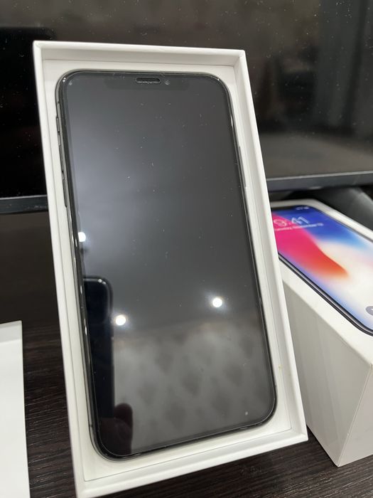 Iphone X 64 Gb в идеальном состоянии , цена окончательно