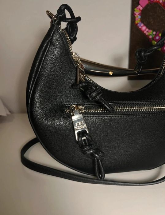 geanta neagra steve madden de mana