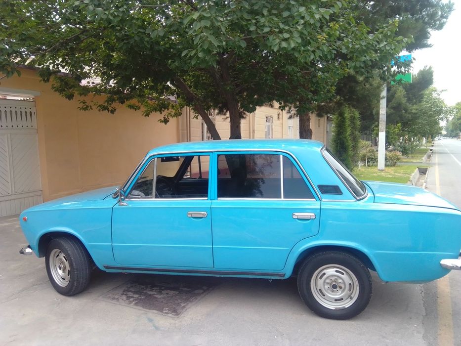 Авто жигули ваз-21011
