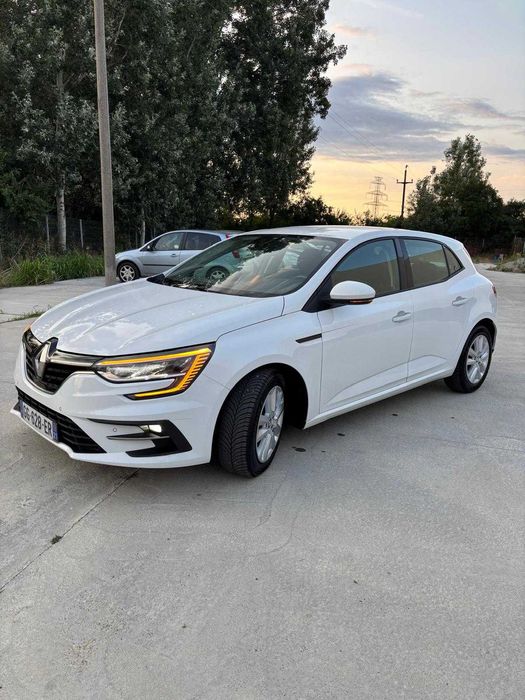 RENAULT Megane 2022 — imagine 2