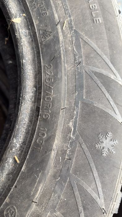 Продам резину 225/70/16