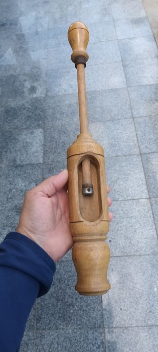 Dopuitor vechi din lemn