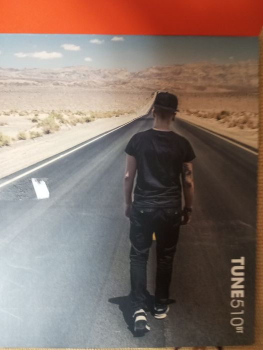 Продам наушники JBL