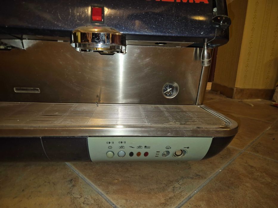 Професионална кафемашина Faema