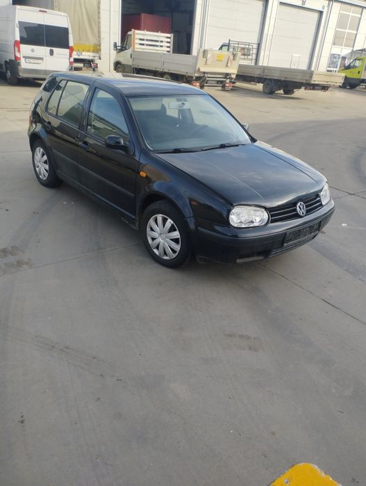 Dezmembrez vw golf 4 1.4 benzina