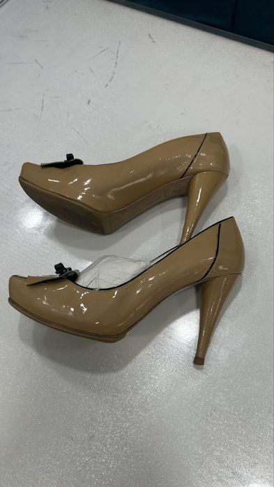 Туфли лаковые Италия.