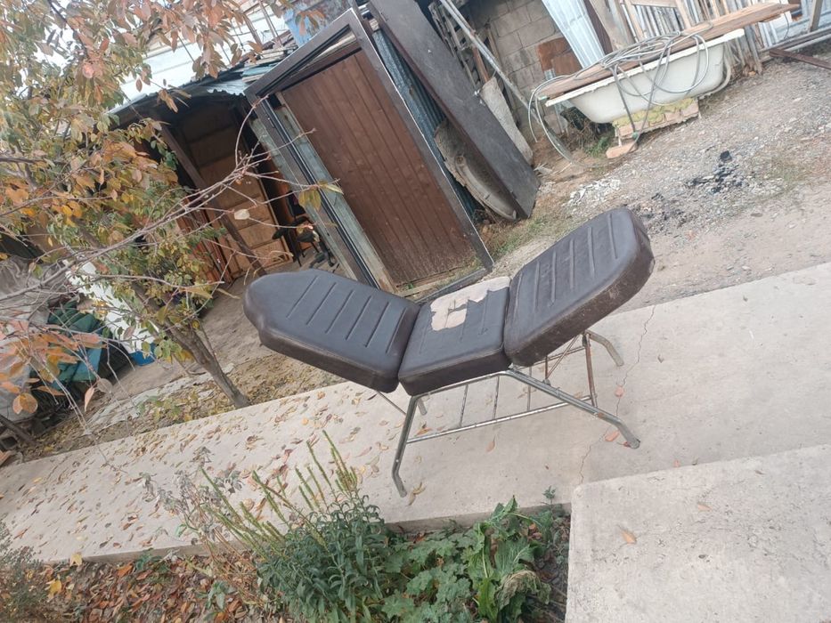 Стол массажный.