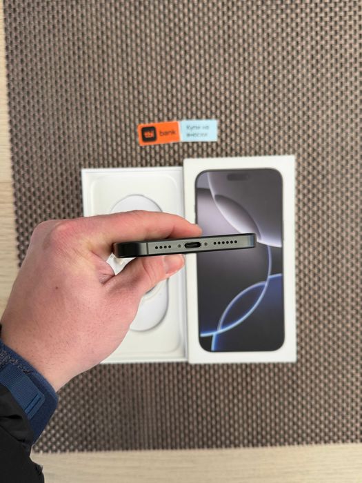 КАТО НОВ! iPhone 16 Pro MAX Лизинг от 30Е/мес MAX Black Titanium 256GB